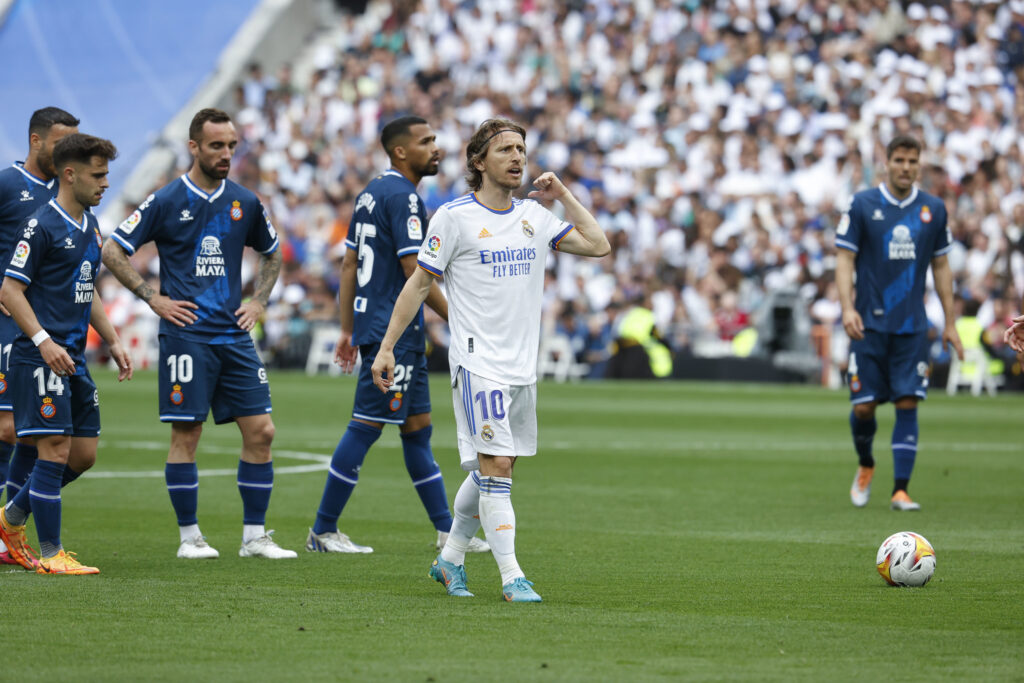 nhan-dinh-soi-keo-espanyol-vs-real-madrid-luc-22h00-ngay-1-2-2025-1